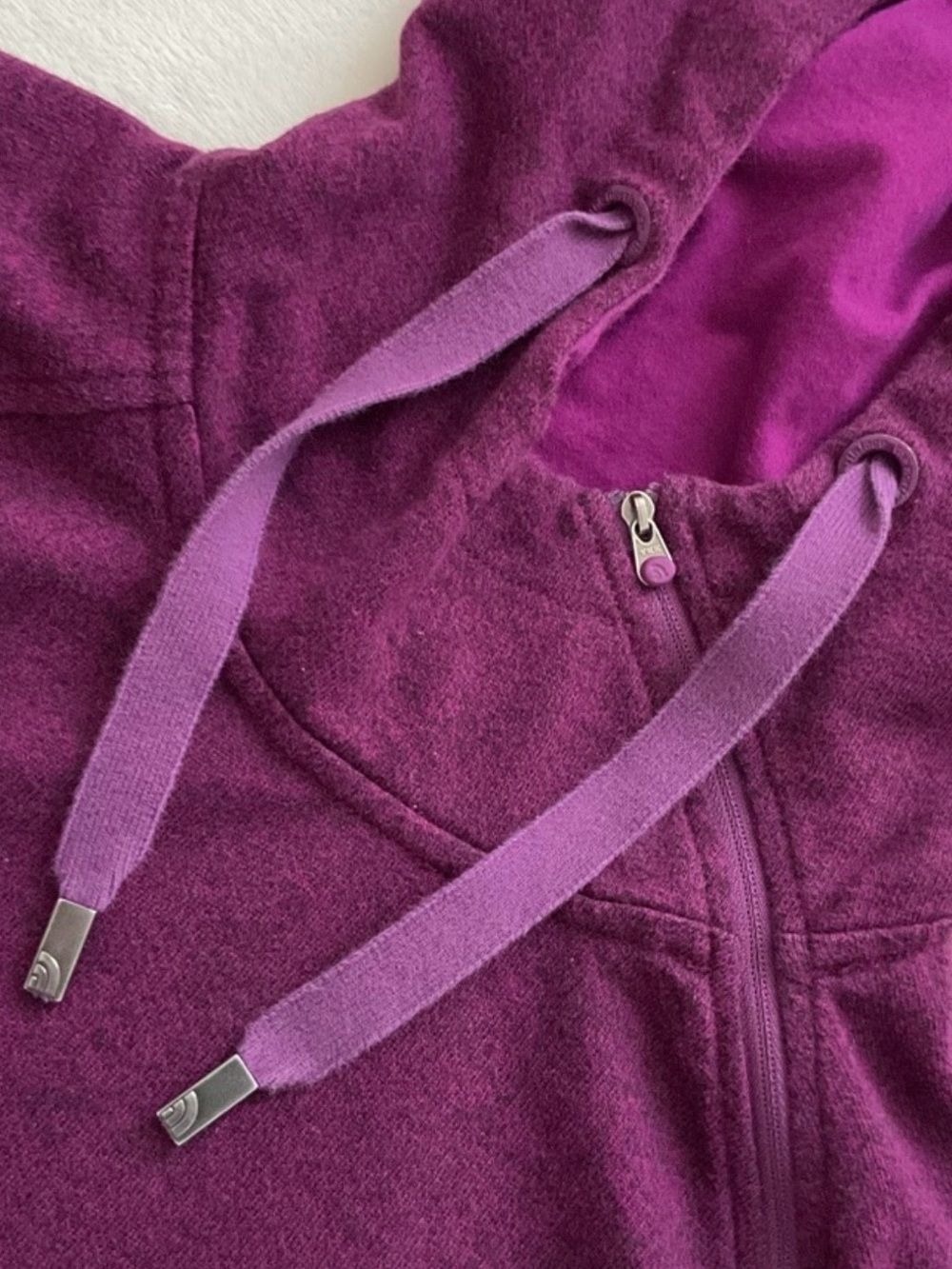The North Face Women’s Asymmetrical Quarter Zip Hoodie Purple Medium - Picture 7 of 10